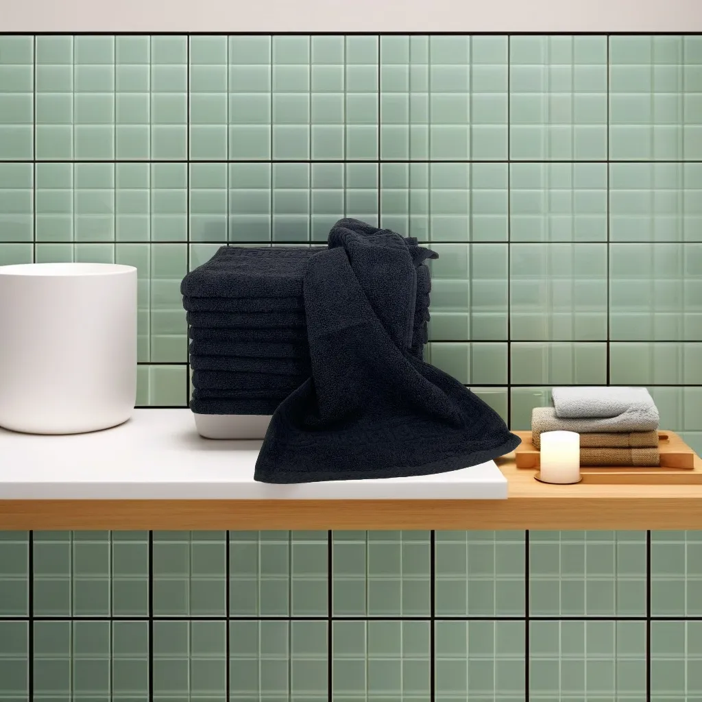 Set 10 Prosoape Bumbac Pieptanat, 30×50cm, 500gr/mp, Greek Border - Negru Set 10 Prosoape Bumbac Pieptanat, 30×50cm, 500gr/mp, Greek Border - Negru