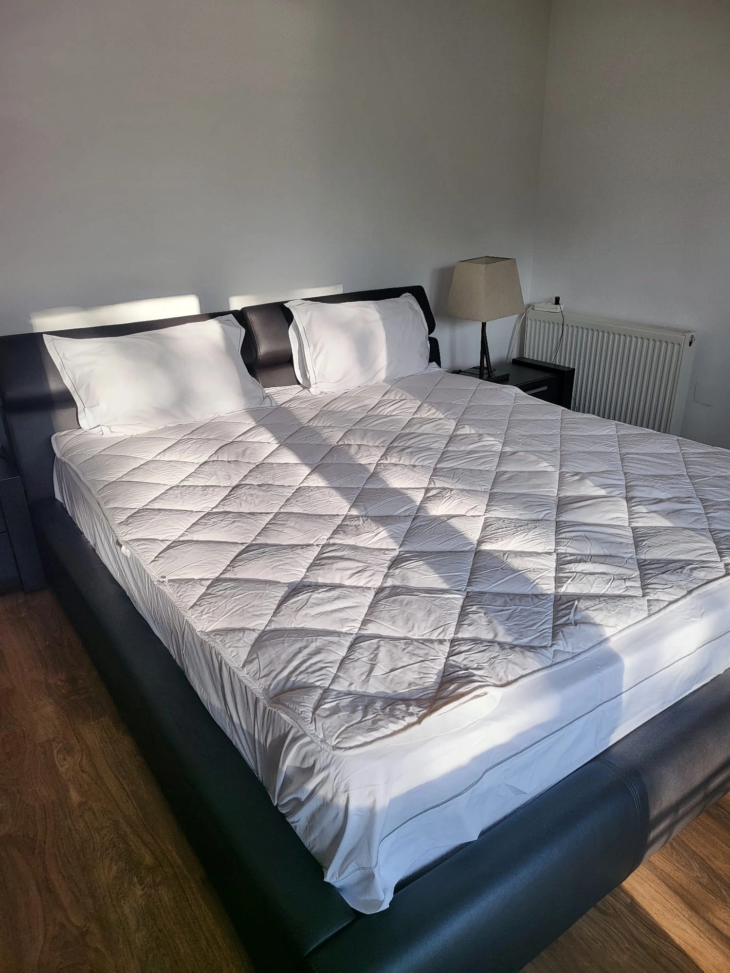 Protecție Saltea Lana Merino | 950 g/mp | 180x200 cm | alb/uni Protecție Saltea Lana Merino | 950 g/mp | 180x200 cm | alb/uni