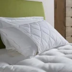 Protectie perna matlasată cu fermoar 50x70cm Alb