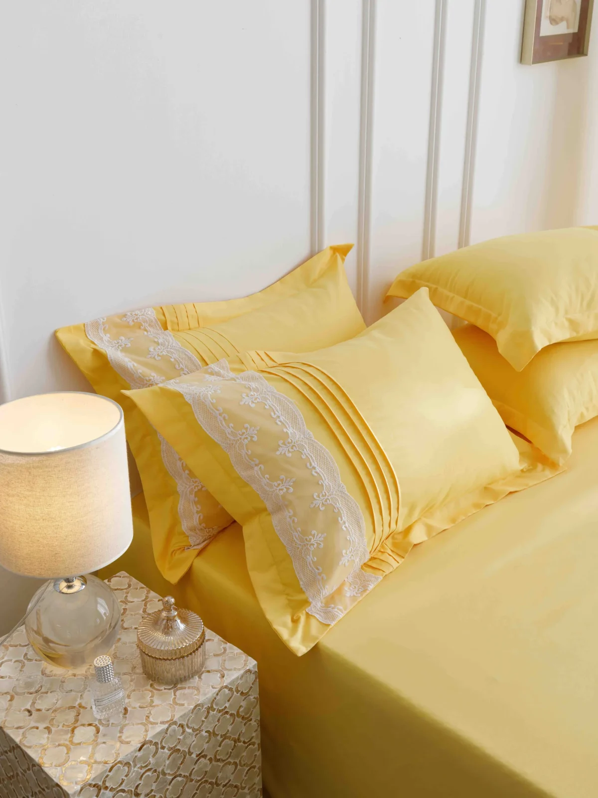 Lenjerie dublă finet cu broderie Deluxe 6 piese Galben JLFIBGA