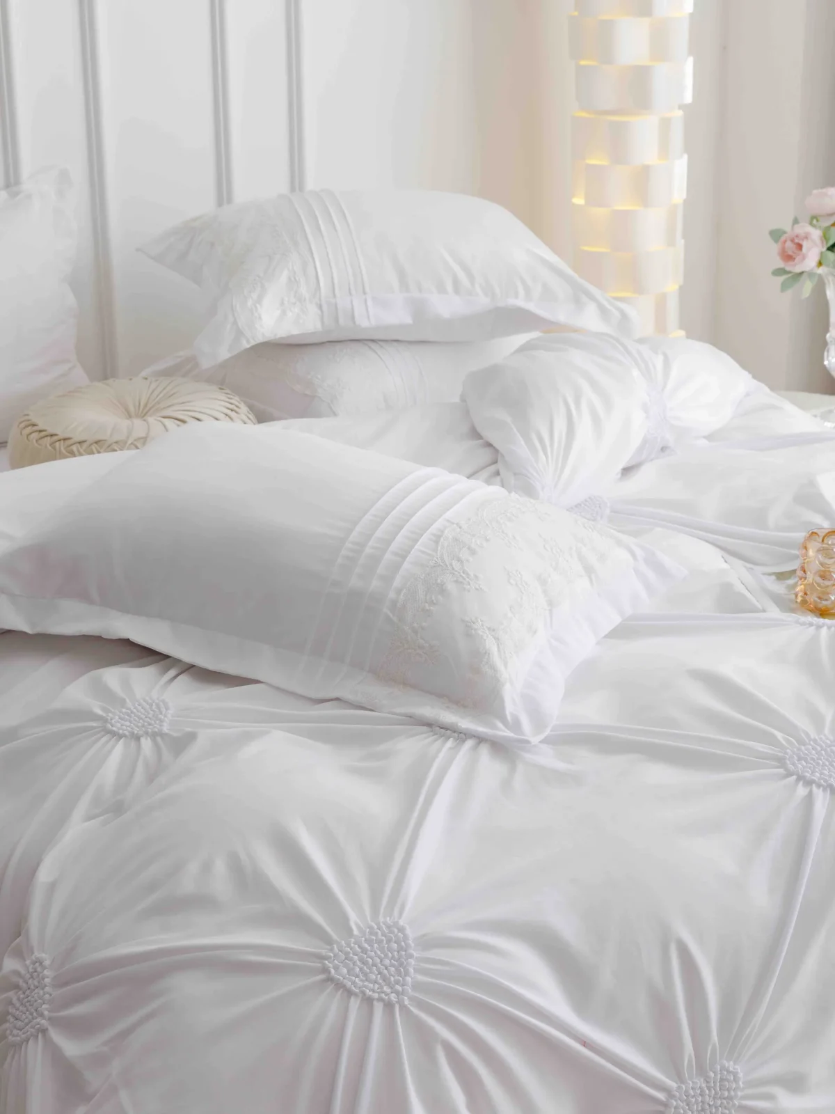 Lenjerie dublă finet cu broderie Deluxe 6 piese Alb JLFIBAB