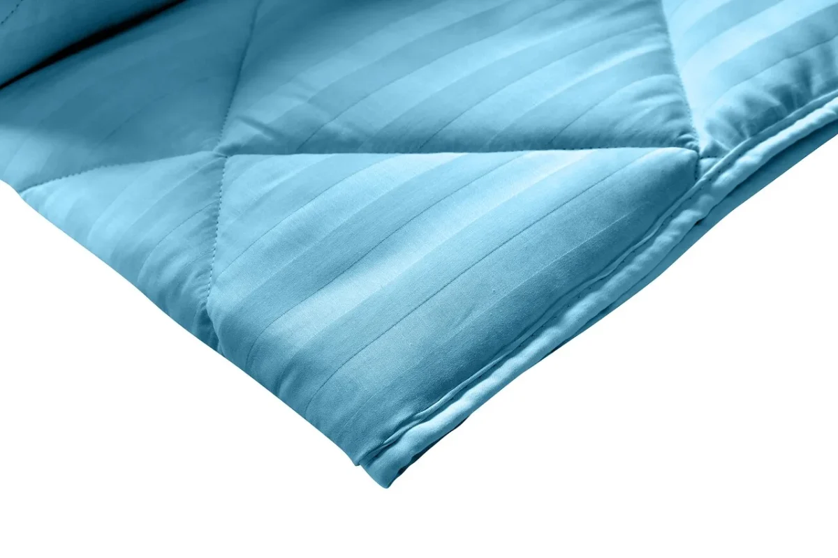 Pilota 200x220 cm Damasc Bleu Ciel umplutura lana 300 g/mp