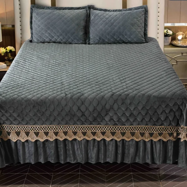 Set Cuvertura catifea 230x250cm 3 piese cu broderie Antracit + 2 fete perna