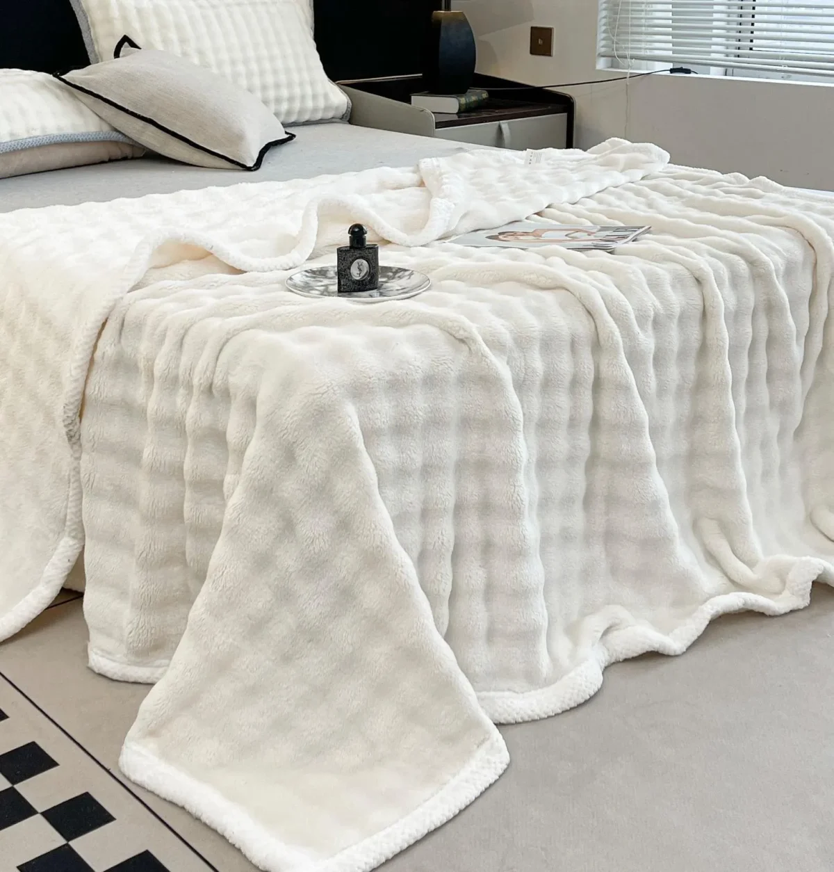 Patura Cocolino cu blanita 200X230 Alb