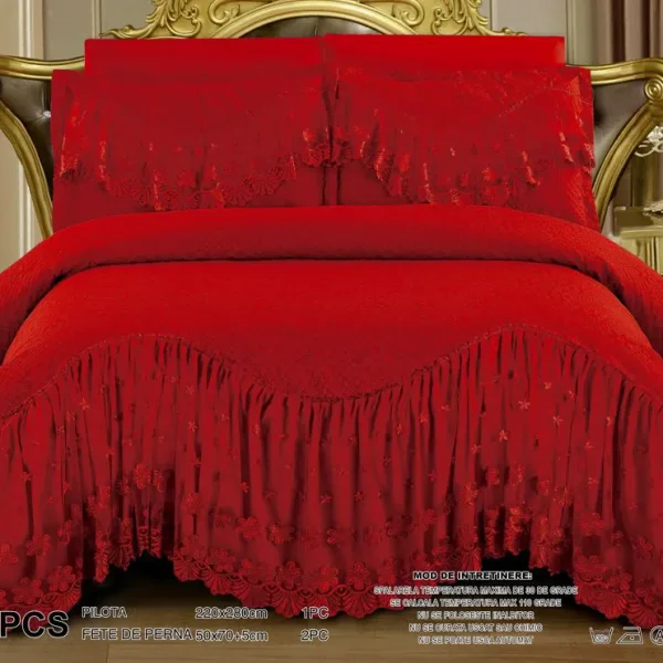 Set Cuvertura Finet Cu Volane 220x270cm + 2 Fete Perna Rosu
