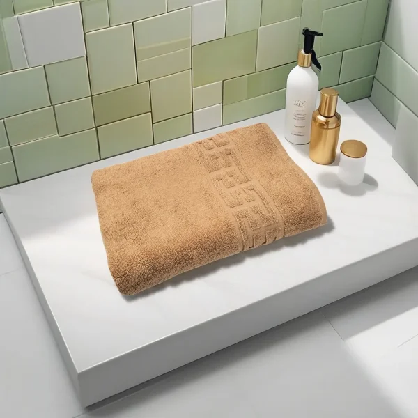 Prosop de Lux 70×130cm 100% Bumbac Pieptanat 650 g/mp-Cappuccino