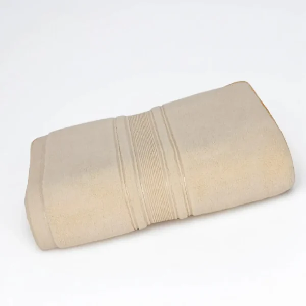 Prosop Pufos de Lux 50×90cm, 100% Bumbac Pieptanat, Zero Twist, 600 g/mp-Ivory
