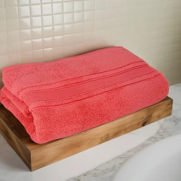 Prosop Pufos de Lux 70×130cm, 100% Bumbac Pieptanat, Zero Twist, 600 g/mp-Coral