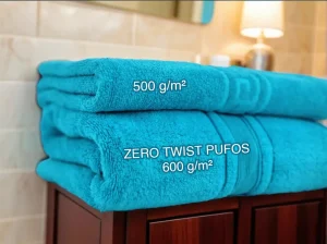 Prosop Pufos de Lux 50×90cm, 100% Bumbac Pieptanat, Zero Twist, 600 g/mp-Albastru Prosop Pufos de Lux 50×90cm, 100% Bumbac Pieptanat, Zero Twist, 600 g/mp-Albastru