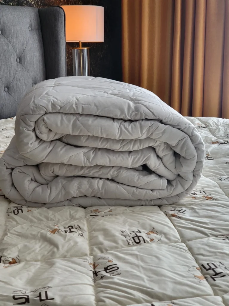 Pilota Lana Merino Comfort | 800 g/mp | 180x220 cm | 4 anotimpuri | alb